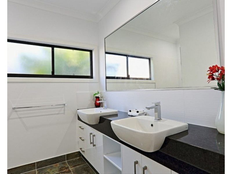 44 Harbour Avenue, Shute Harbour QLD 4802