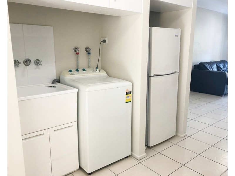 27/28 Island Drive, Cannonvale QLD 4802