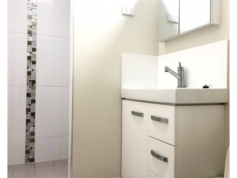 27/28 Island Drive, Cannonvale QLD 4802