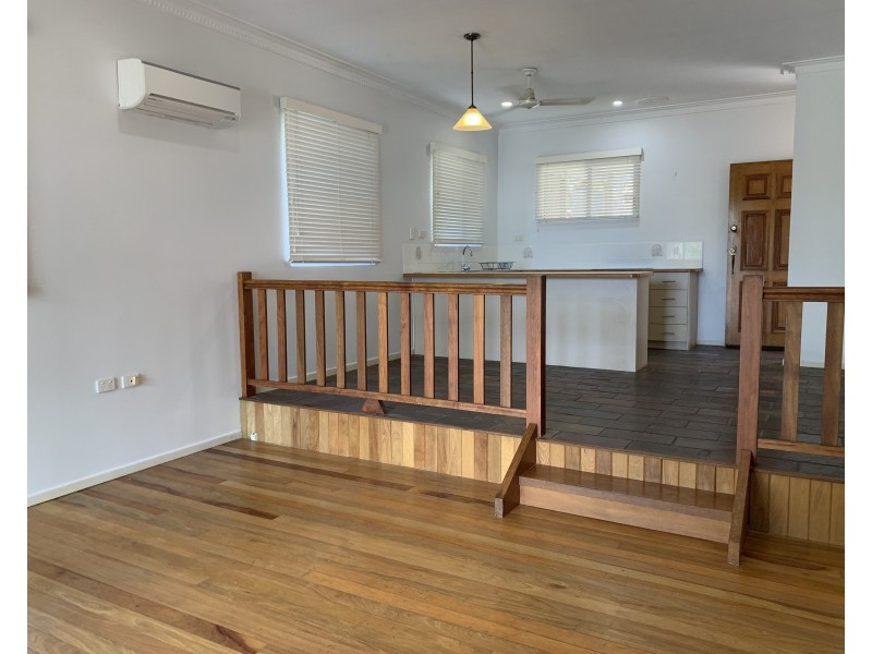 7B Eshelby Drive, Cannonvale QLD 4802