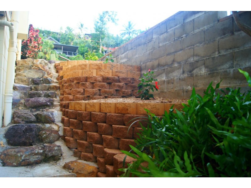 8 Country Road, Cannonvale QLD 4802