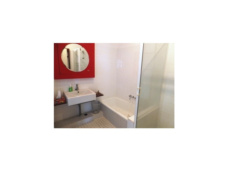 25/2 Eshelby Drive, Cannonvale QLD 4802