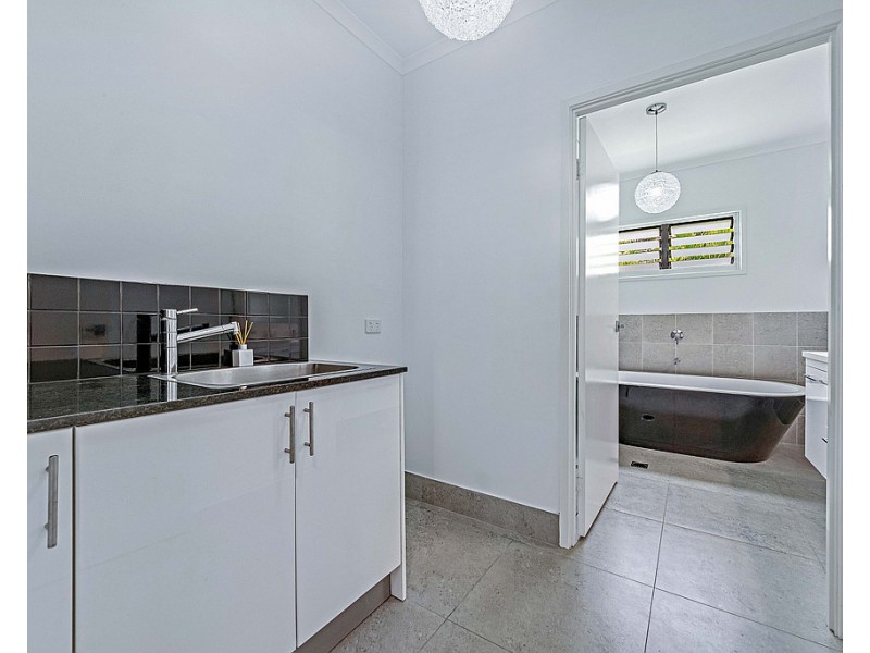 12 Curlew Court, Jubilee Pocket QLD 4802
