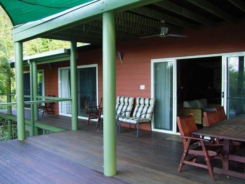 22 Eshelby Drive, Cannonvale QLD 4802
