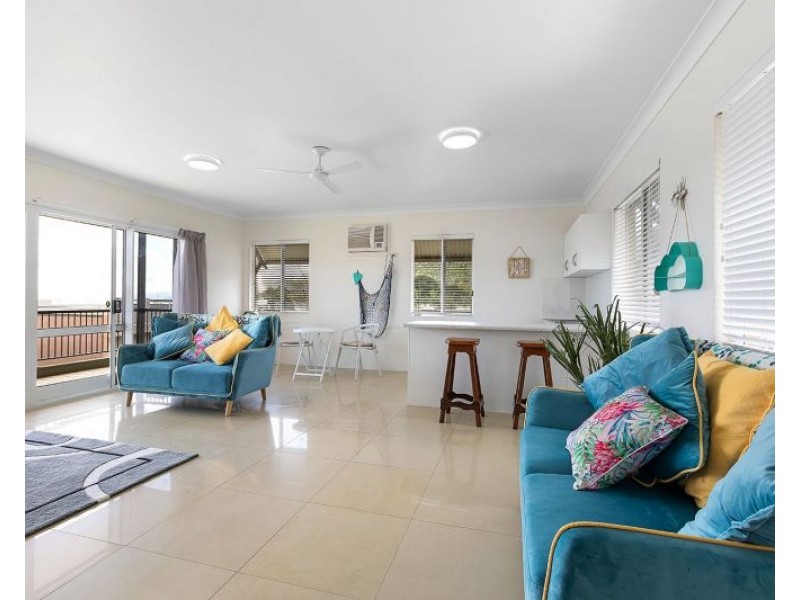 5A/42 Coral Esplanade, Cannonvale QLD 4802