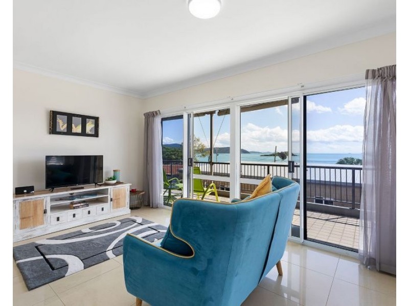 5A/42 Coral Esplanade, Cannonvale QLD 4802