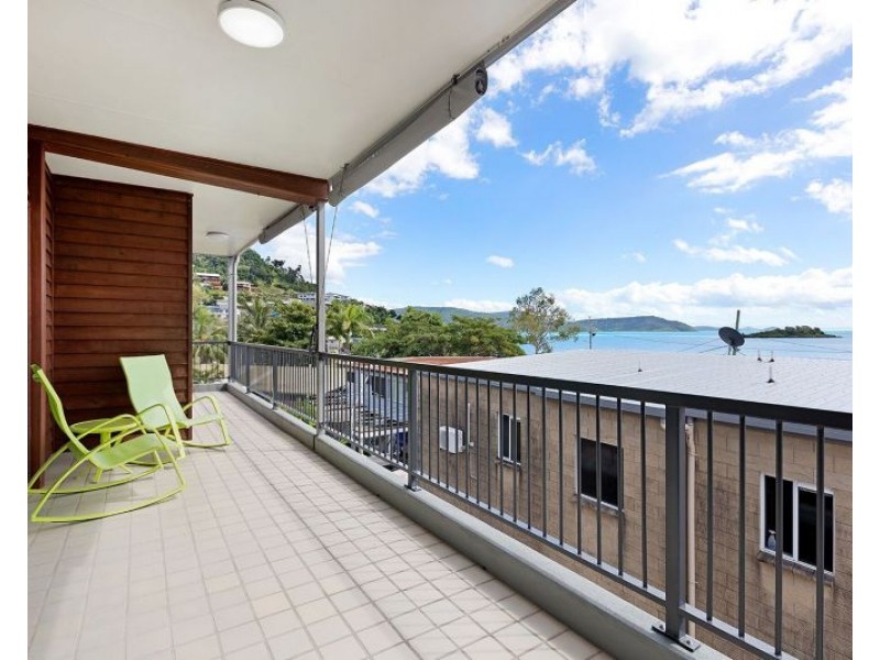 5A/42 Coral Esplanade, Cannonvale QLD 4802