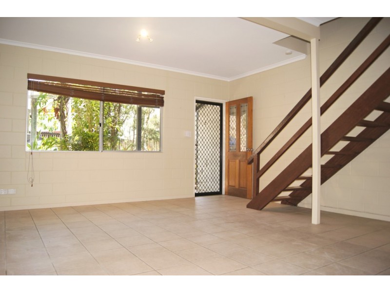 2/5 Duell Road, Cannonvale QLD 4802