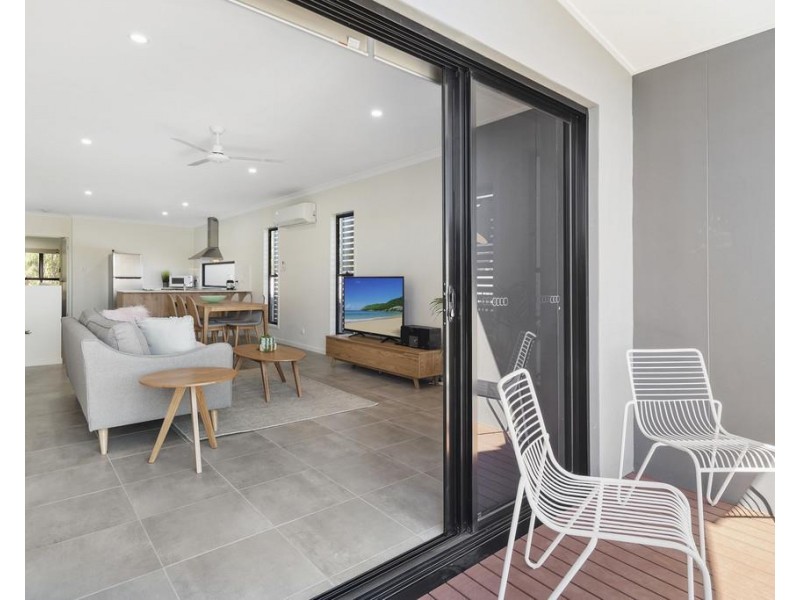 42 Altmann Avenue, Cannonvale QLD 4802