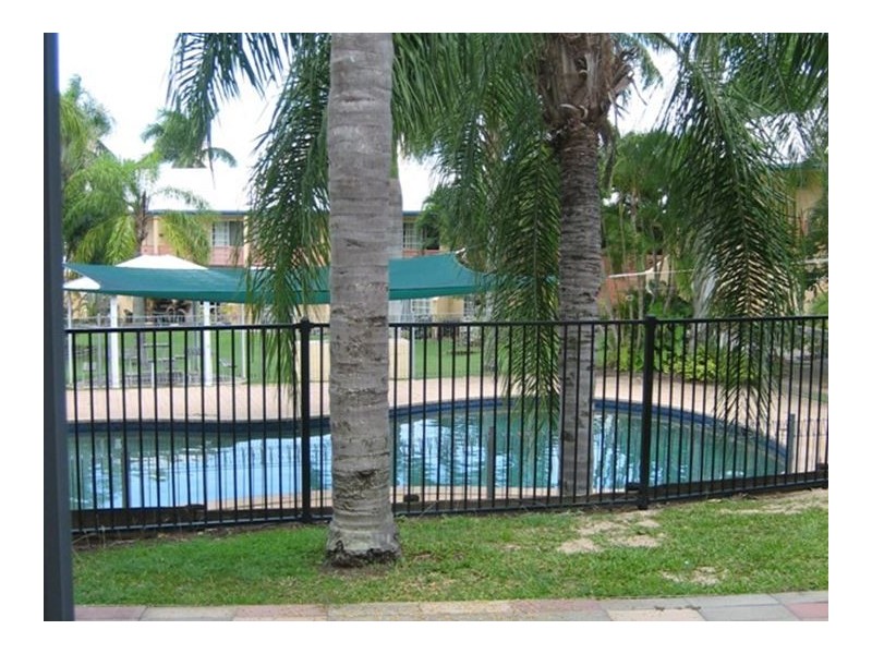Unit 8/11 Island Drive, Cannonvale QLD 4802