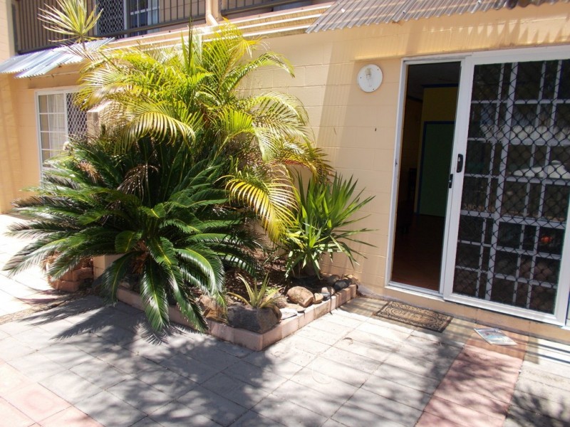 Unit 8/11 Island Drive, Cannonvale QLD 4802
