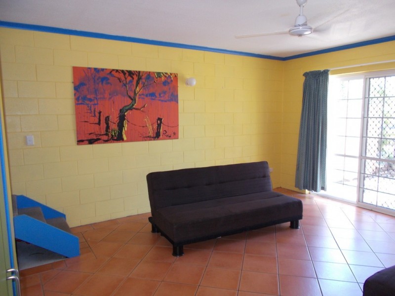 Unit 8/11 Island Drive, Cannonvale QLD 4802