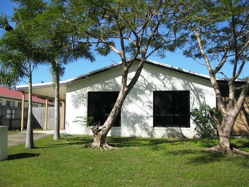 48 Banksia Court, Cannonvale QLD 4802