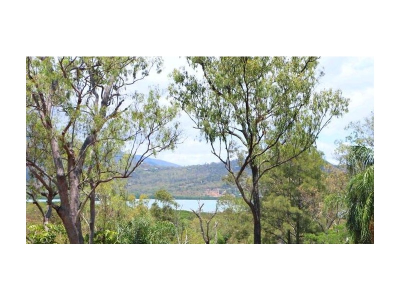 13 Warruga Street, Cannonvale QLD 4802