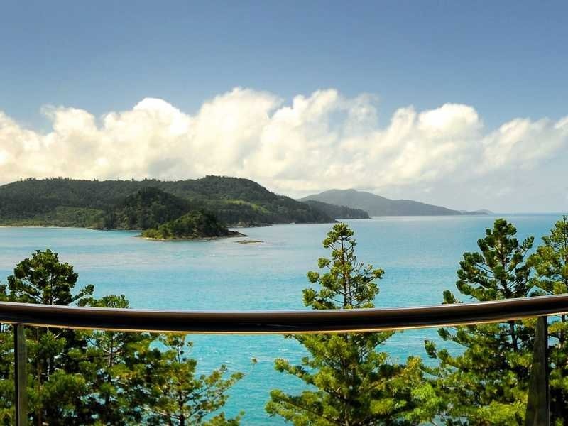 UNIT/2 Coral Sea Avenue, Hamilton Island QLD 4803