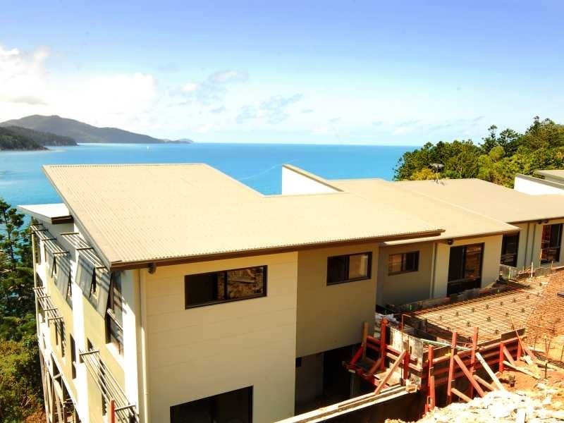 UNIT/2 Coral Sea Avenue, Hamilton Island QLD 4803