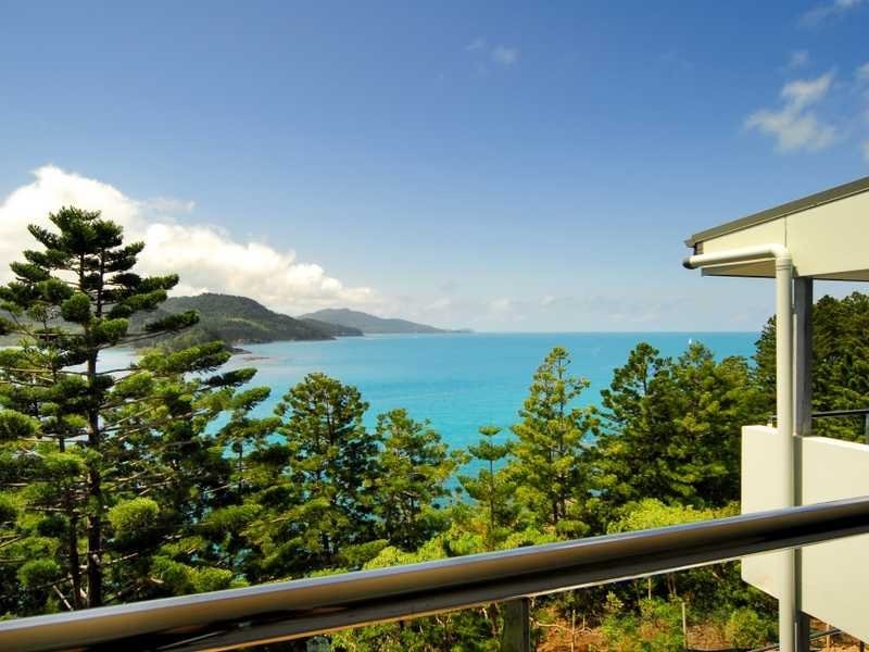 UNIT/2 Coral Sea Avenue, Hamilton Island QLD 4803