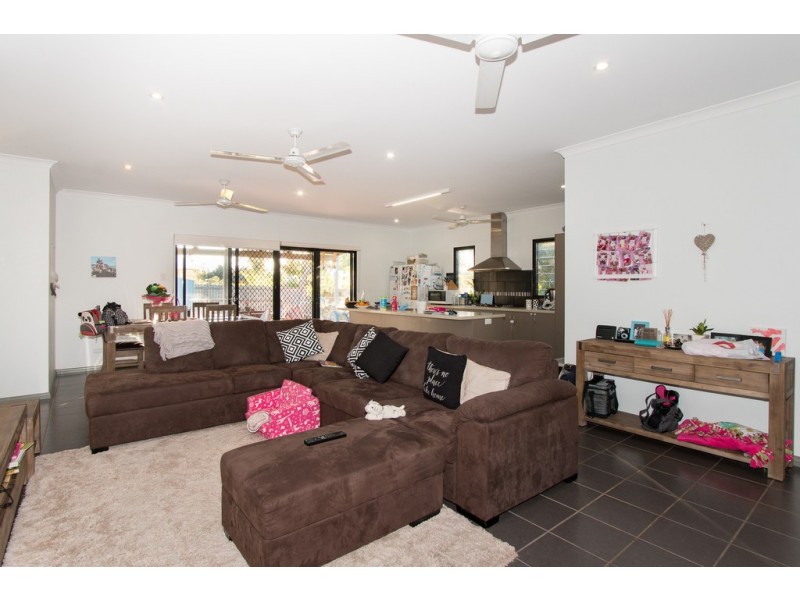 2 Plover Way, Djugun WA 6725