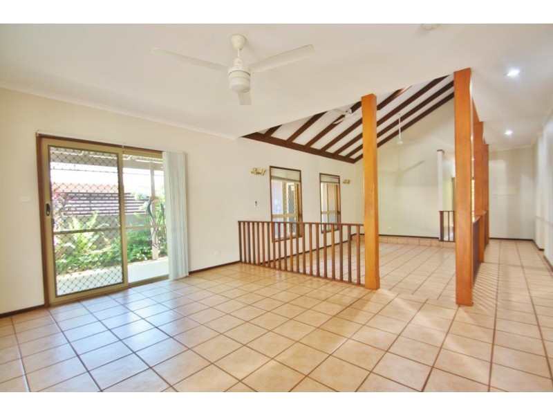 12B Macnee, Broome WA 6725