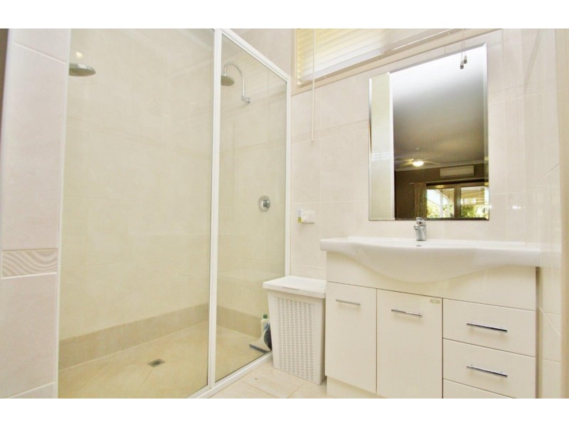 12B Macnee, Broome WA 6725