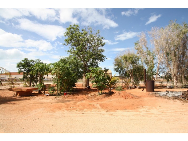 Unit 1 / 2 Decastilla, Minyirr WA 6725