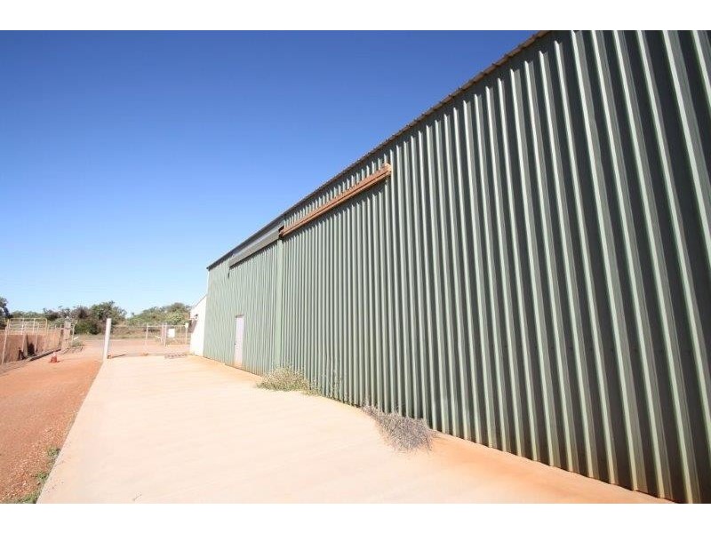 Unit 1, 2 DeCastilla Road, Minyirr WA 6725