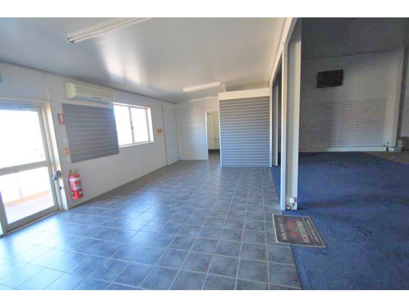 Unit 1, 2 DeCastilla Road, Minyirr WA 6725
