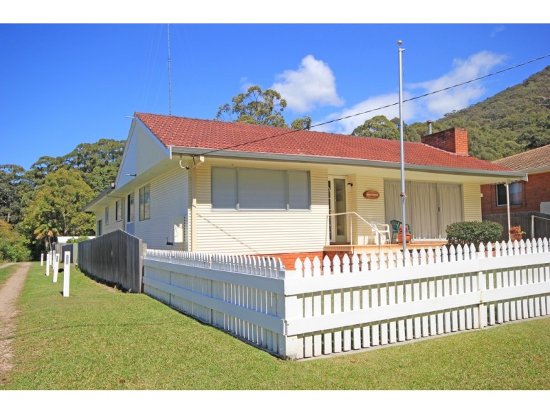 2 Hanley Street, Laurieton NSW 2443