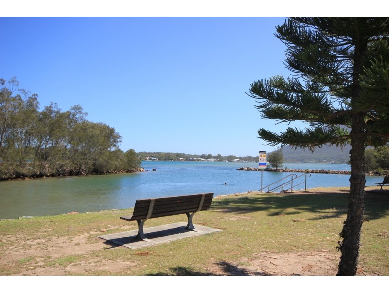 609 Ocean Drive, North Haven NSW 2443