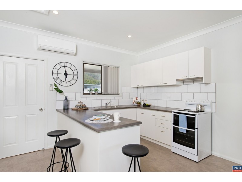 8 Lake Street, Laurieton NSW 2443