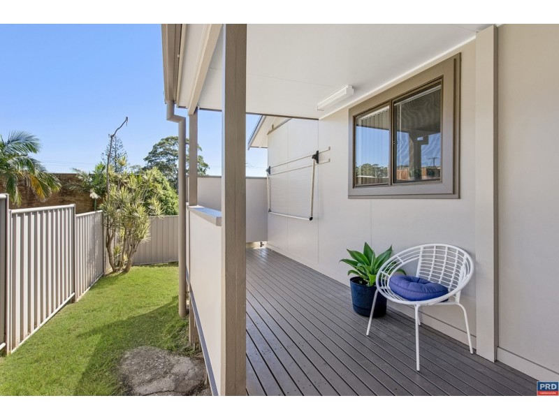 8 Lake Street, Laurieton NSW 2443