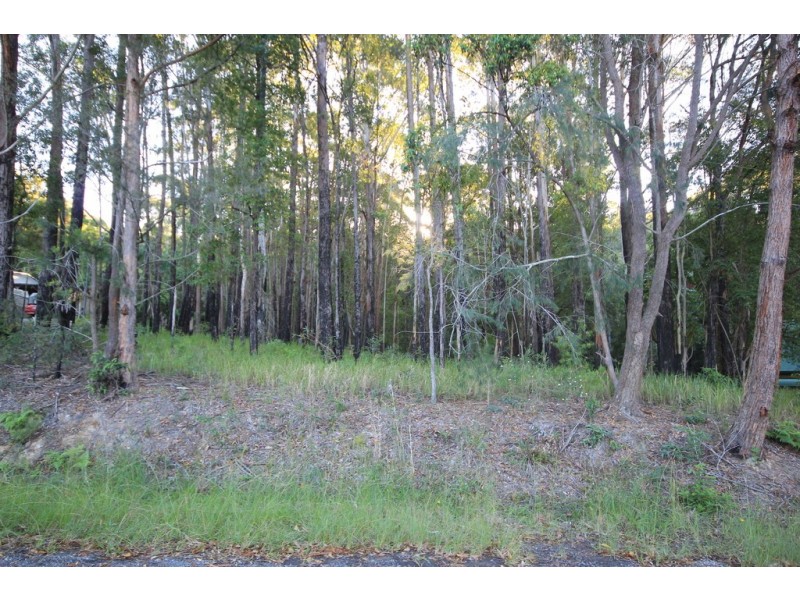 25 Caringal Drive, Middle Brother NSW 2443