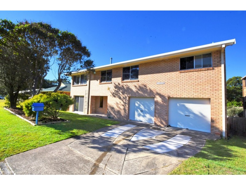 27 Peach Grove, Laurieton NSW 2443