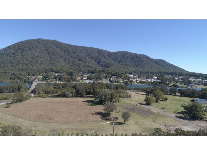 1 The Boulevarde, Dunbogan NSW 2443