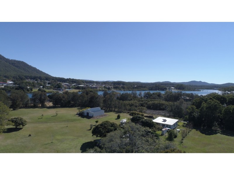 1 The Boulevarde, Dunbogan NSW 2443