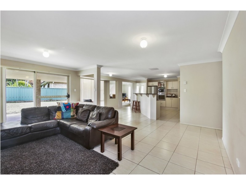 9 Alexander Close, Dunbogan NSW 2443