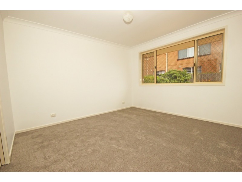 2/13 Lake Street, Laurieton NSW 2443