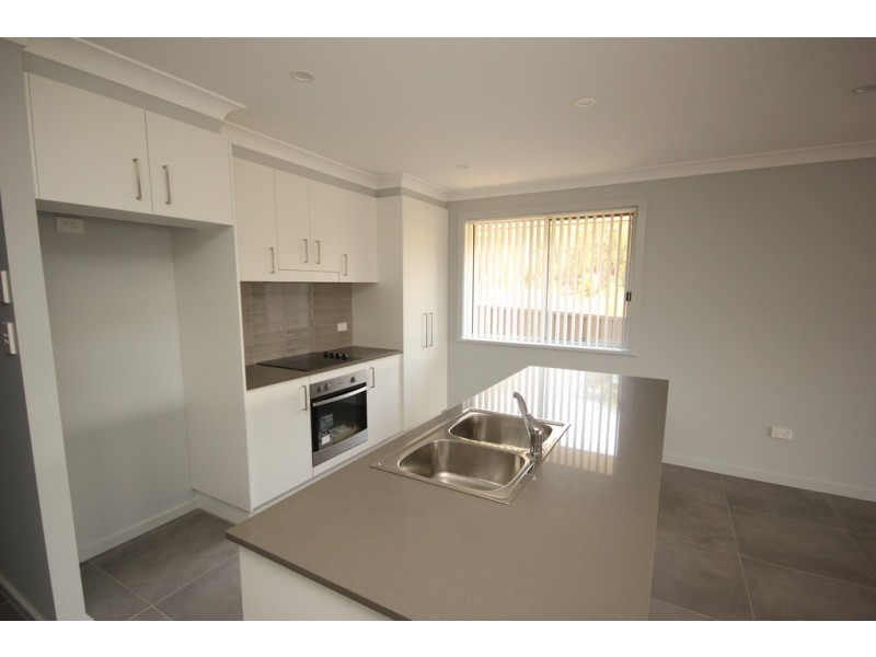 1/28 Fairwinds Avenue, Lakewood NSW 2443