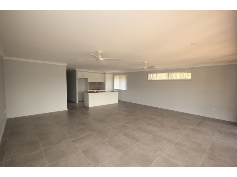 1/28 Fairwinds Avenue, Lakewood NSW 2443