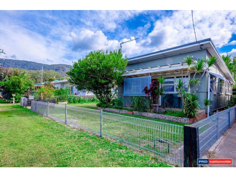 477 Ocean Drive, Laurieton NSW 2443