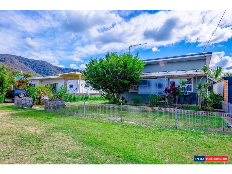 477 Ocean Drive, Laurieton NSW 2443