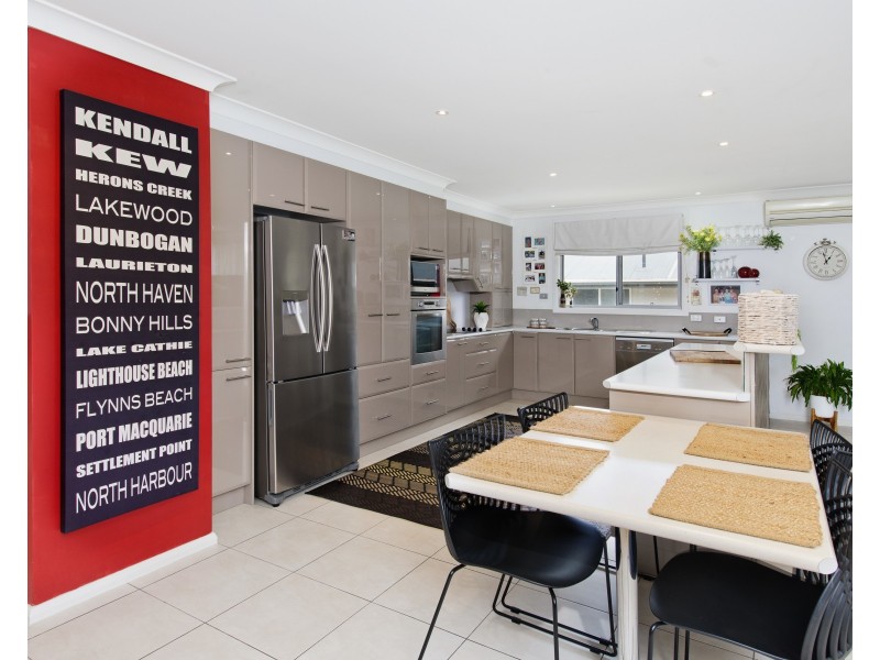 486 Ocean Drive, Laurieton NSW 2443