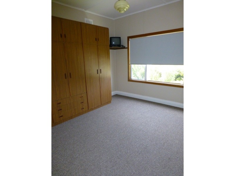 8 Wharf Street, Laurieton NSW 2443