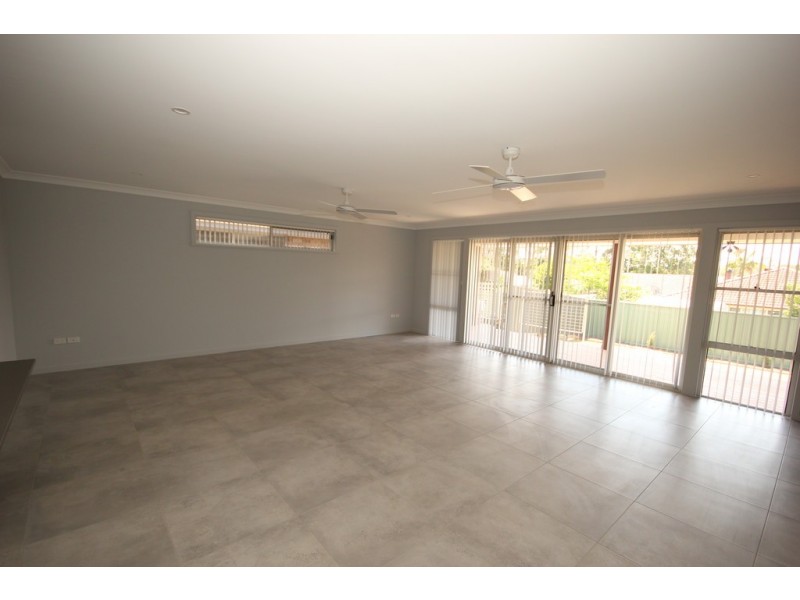 2/28 Fairwinds Avenue, Lakewood NSW 2443