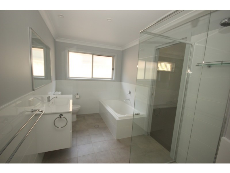 2/28 Fairwinds Avenue, Lakewood NSW 2443