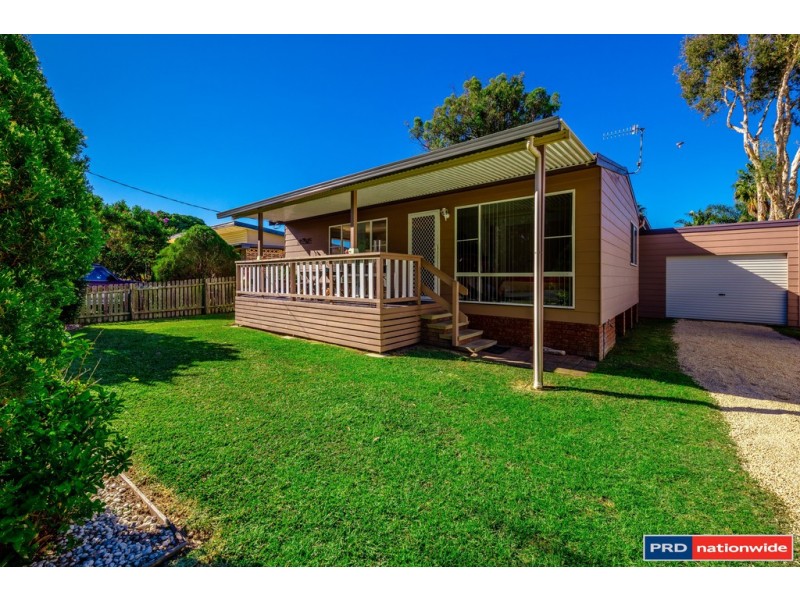 41 Lake Street, Laurieton NSW 2443