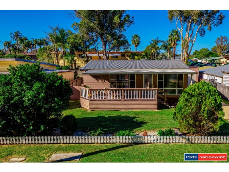 41 Lake Street, Laurieton NSW 2443