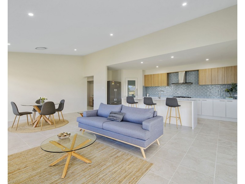 79 South Atlantic Drive, Lake Cathie NSW 2445