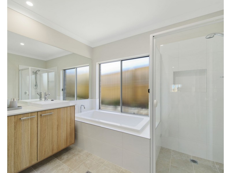 79 South Atlantic Drive, Lake Cathie NSW 2445