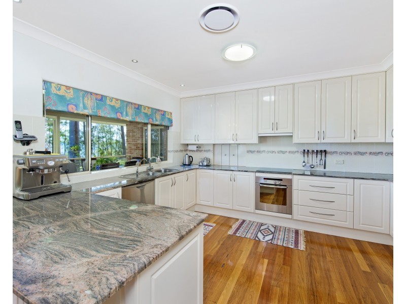 25 Lake View Crescent, West Haven NSW 2443
